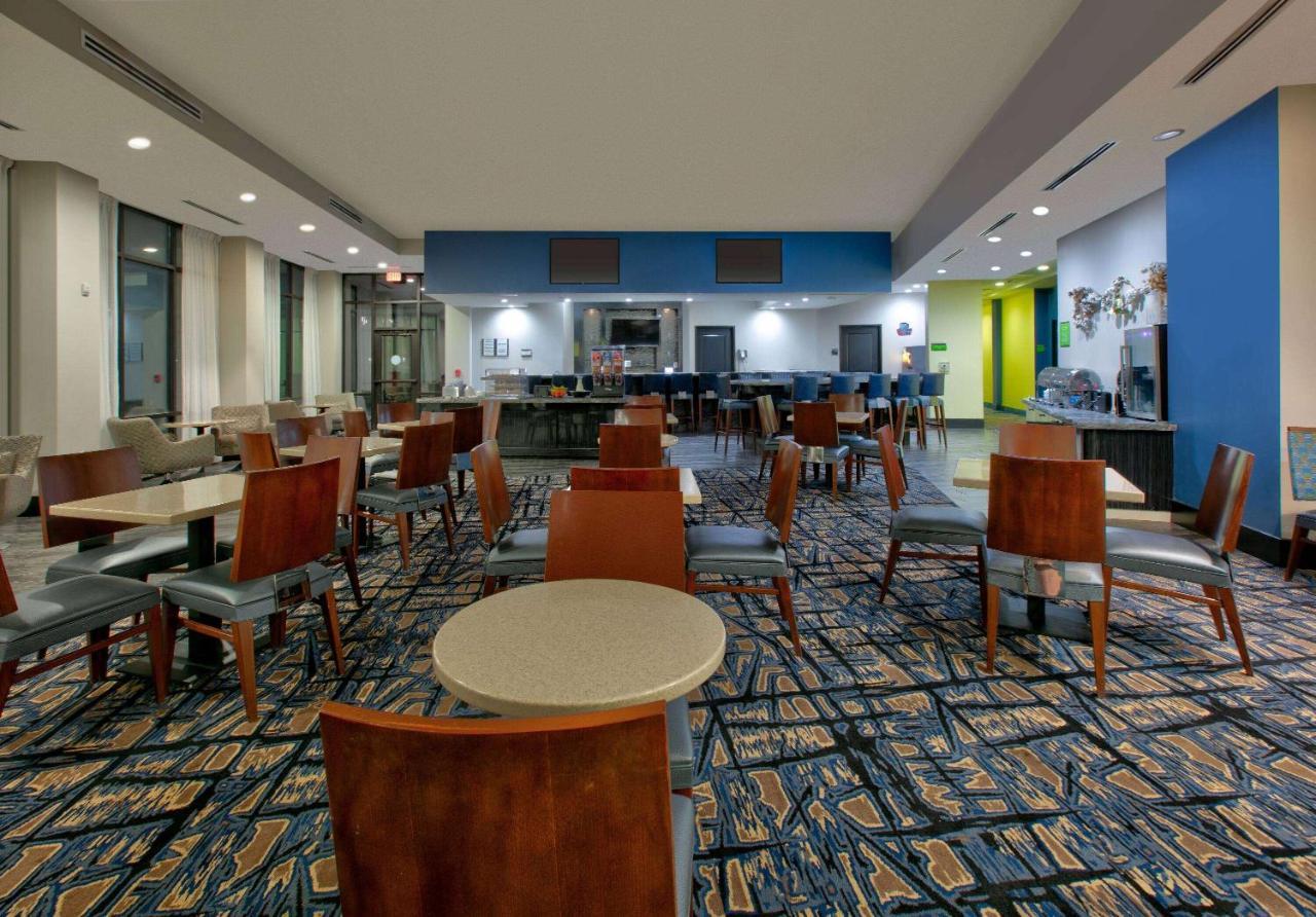 La Quinta Inn & Suites By Wyndham Lubbock Southwest Exteriér fotografie