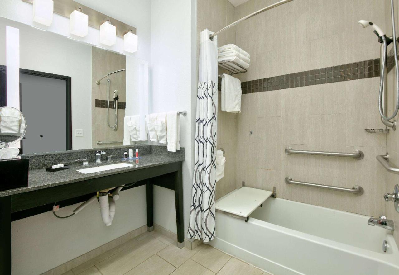 La Quinta Inn & Suites By Wyndham Lubbock Southwest Exteriér fotografie