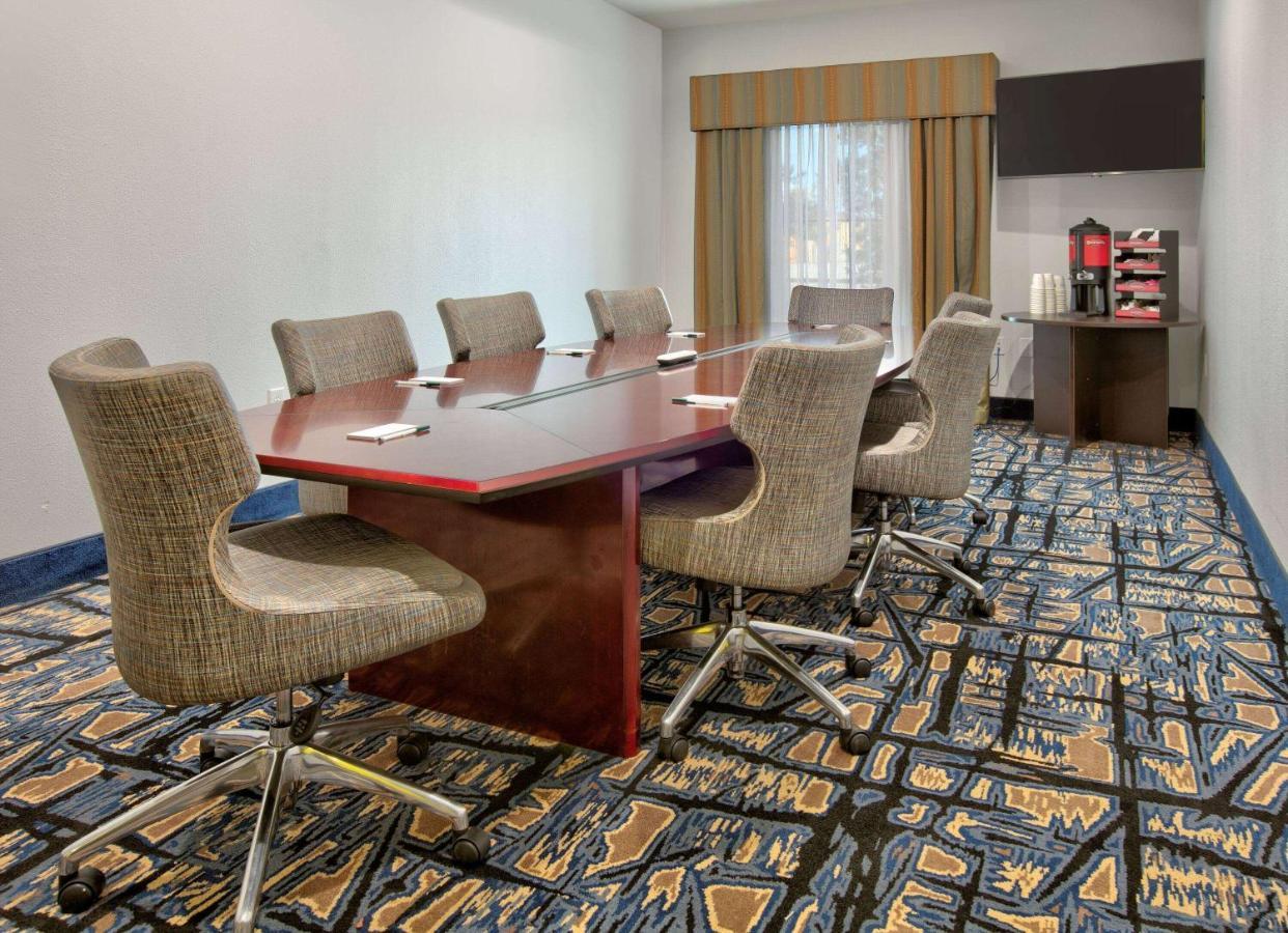 La Quinta Inn & Suites By Wyndham Lubbock Southwest Exteriér fotografie