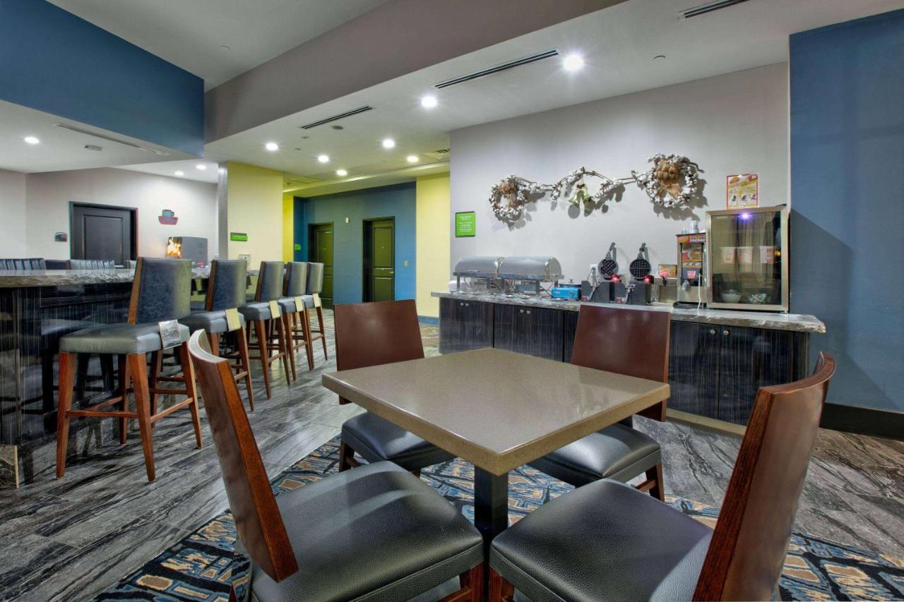 La Quinta Inn & Suites By Wyndham Lubbock Southwest Exteriér fotografie